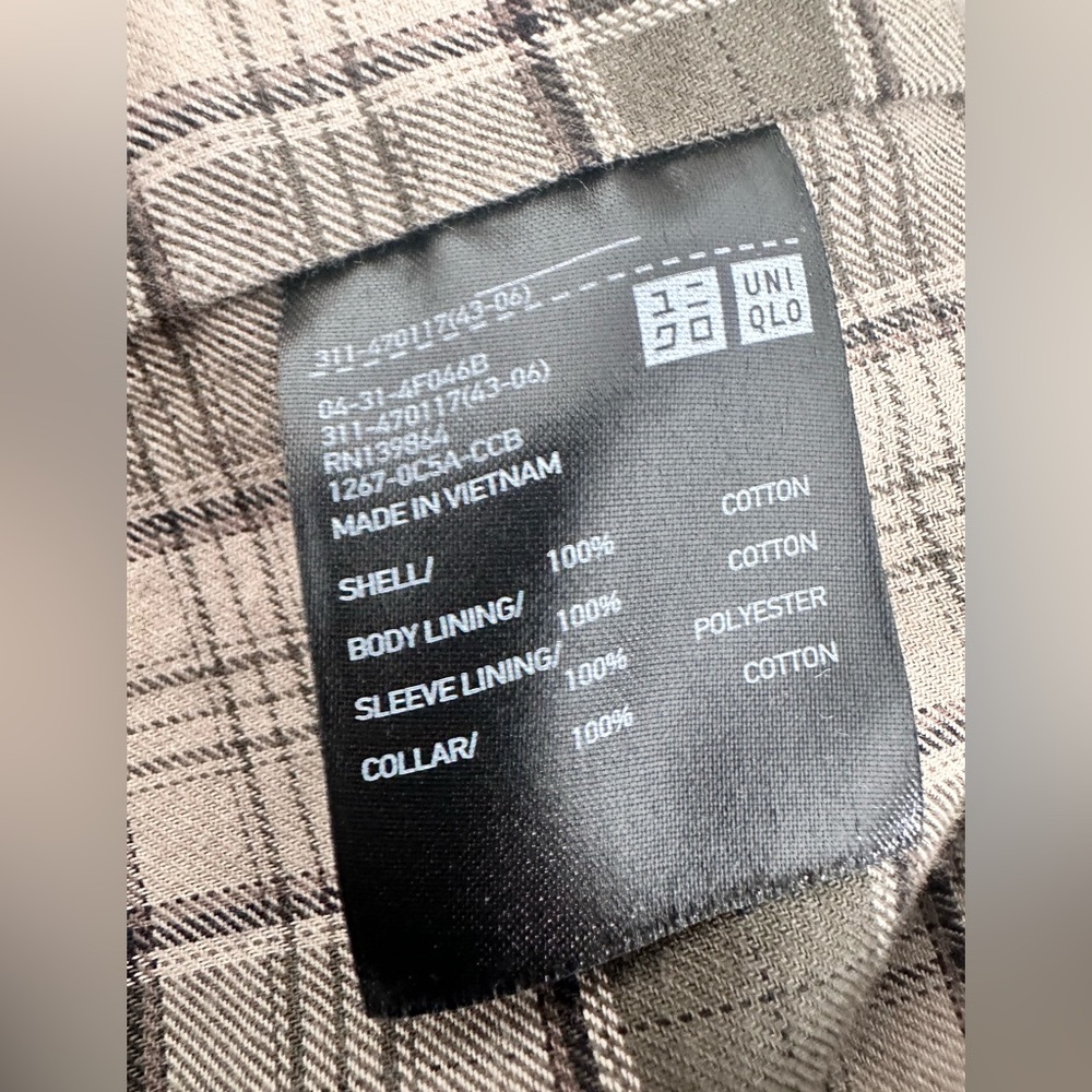 Uniqlo barn jacket - Picture 7 of 7